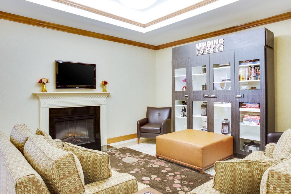 Candlewood Suites Virginia Beach Town Center By Ihg Exterior photo