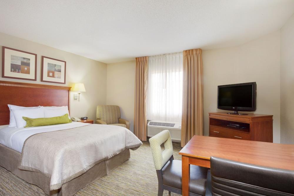 Candlewood Suites Virginia Beach Town Center By Ihg Exterior photo