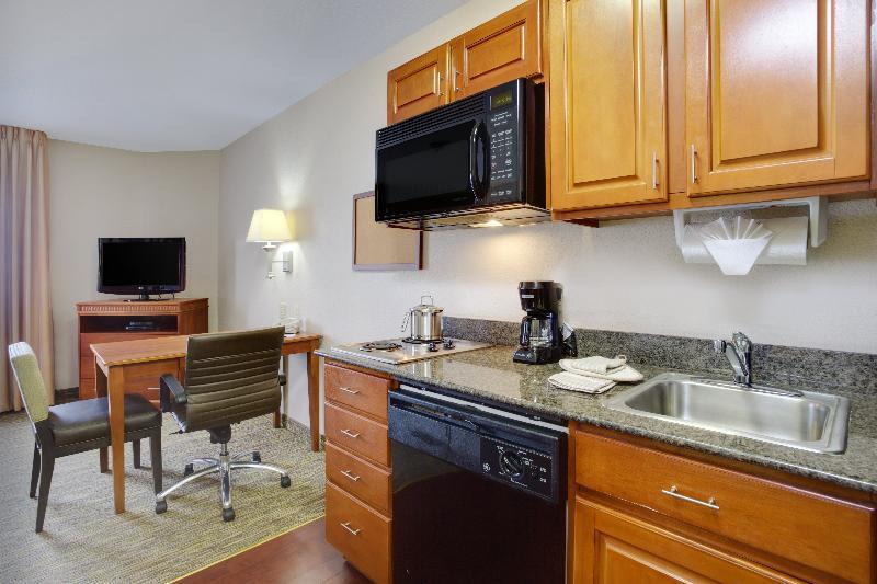 Candlewood Suites Virginia Beach Town Center By Ihg Exterior photo