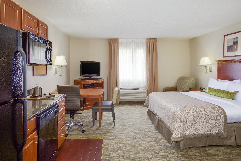 Candlewood Suites Virginia Beach Town Center By Ihg Exterior photo