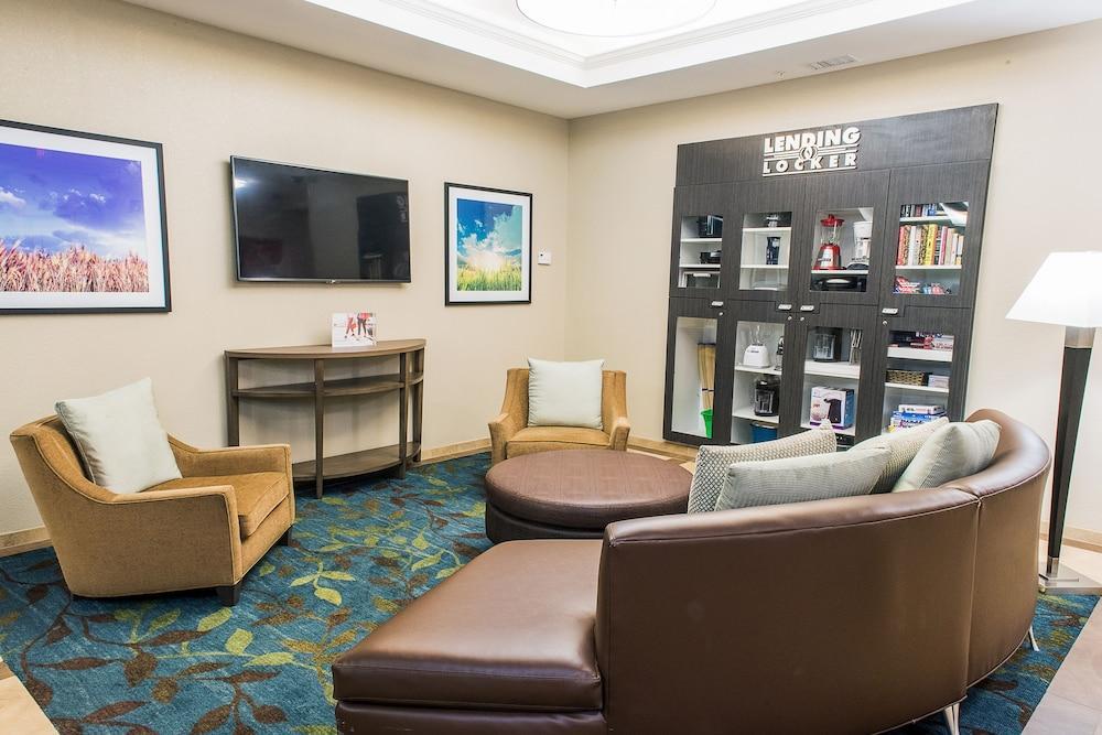 Candlewood Suites Virginia Beach Town Center By Ihg Exterior photo